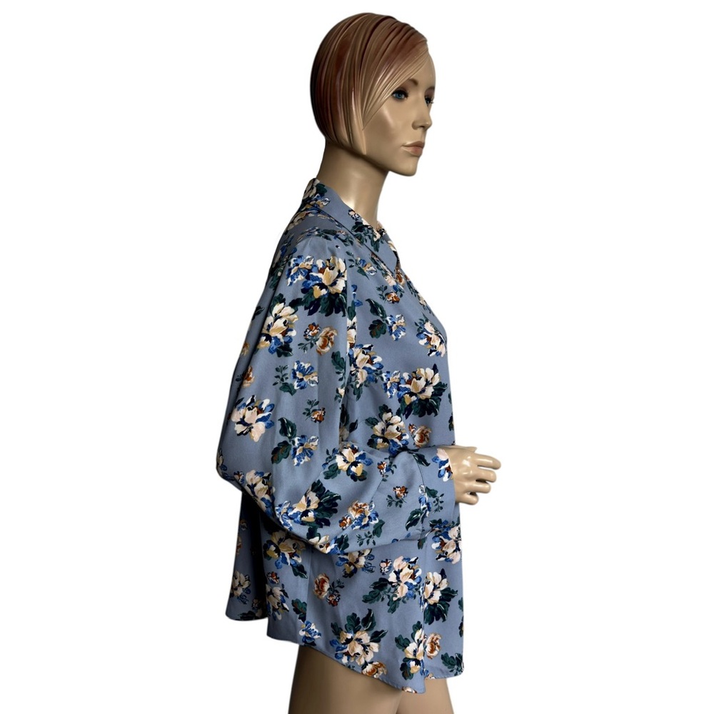 LC Lauren Conrad Collared Button-Front Shirt in Blue Blooming Plus Size 1X - Picture 7 of 11